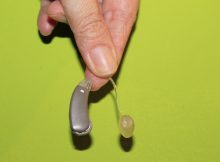 hearing aids vs cochlear implants